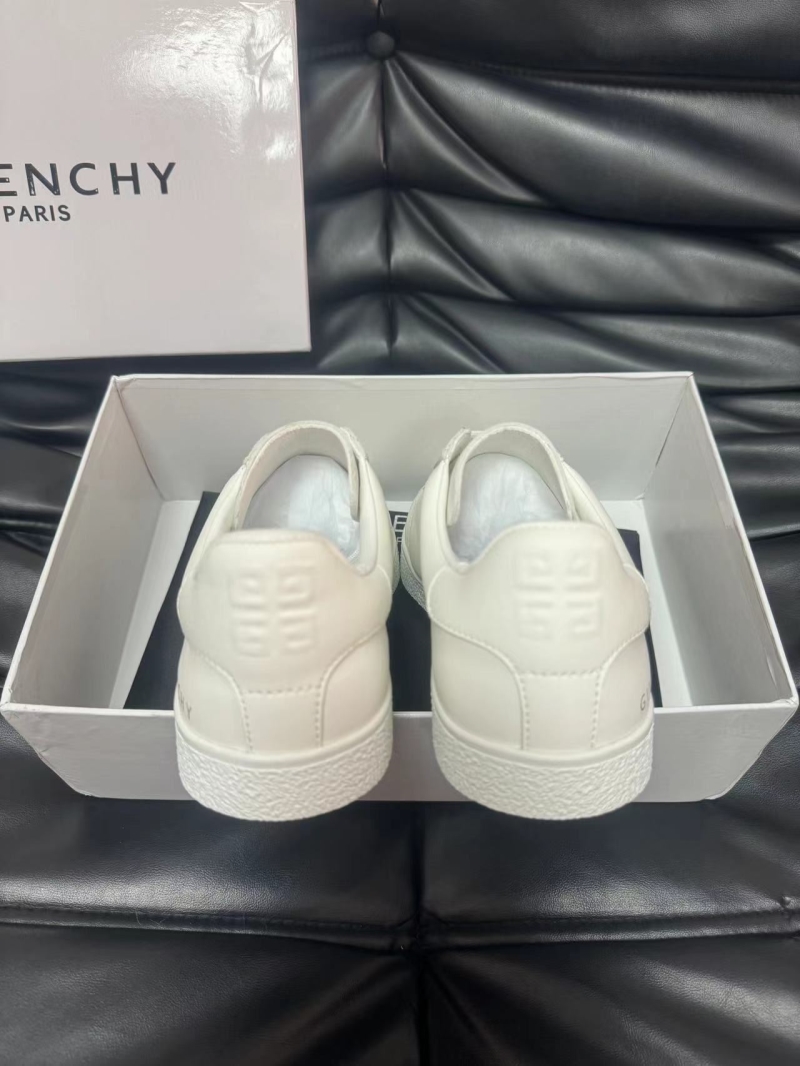 Givenchy Sneakers